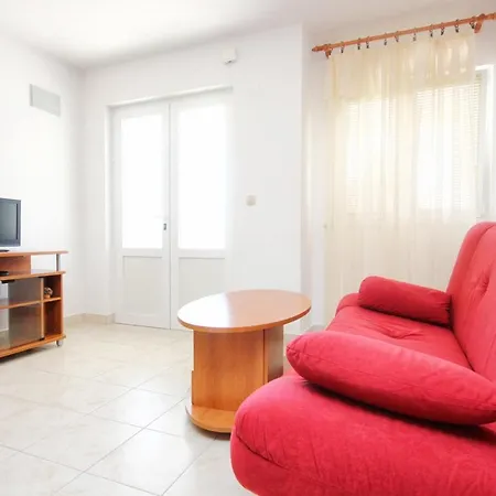 10080a Apartment